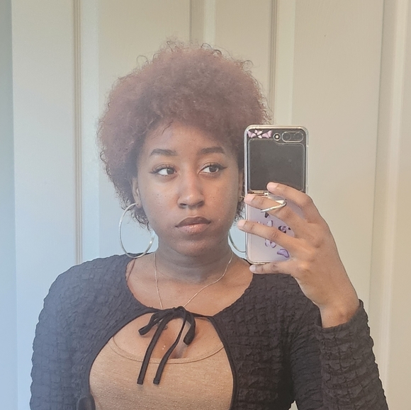 Meet your Posher, Cara - Picture 1 of 1